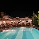 Monottoman Hotel Alaçatı