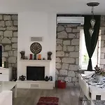 Monottoman Alaçatı